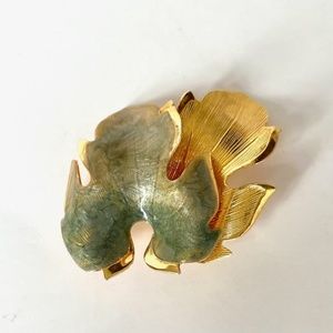 Vintage Enamel and Gold Tone Ivy Leaf Brooche